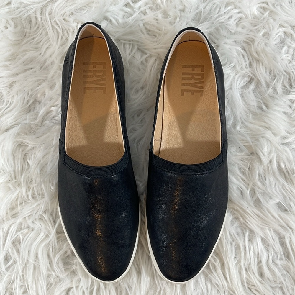 FRYE Women's Melanie Slip On Leather Sneakers Black Size 8 NEW - Picture 3 of 12